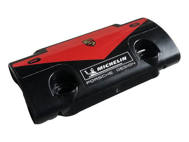 Technic, Pannello Curvo 7 x 3 con 2 Fori Perno attraverso la Superficie del Pannello con Logo Porsche e Michelin e Motivo 'PORSCHE DESIGN' (Adesivo) - Set 42096