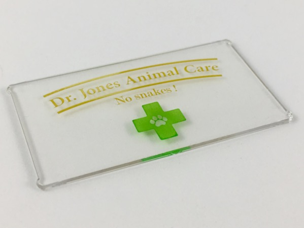 LEGO onderdeel Glass for Window 1 x 4 x 6 with Gold 'Dr. Jones Animal Care No Snakes!' and Green Cross with Paw Print Pattern 57895pb054